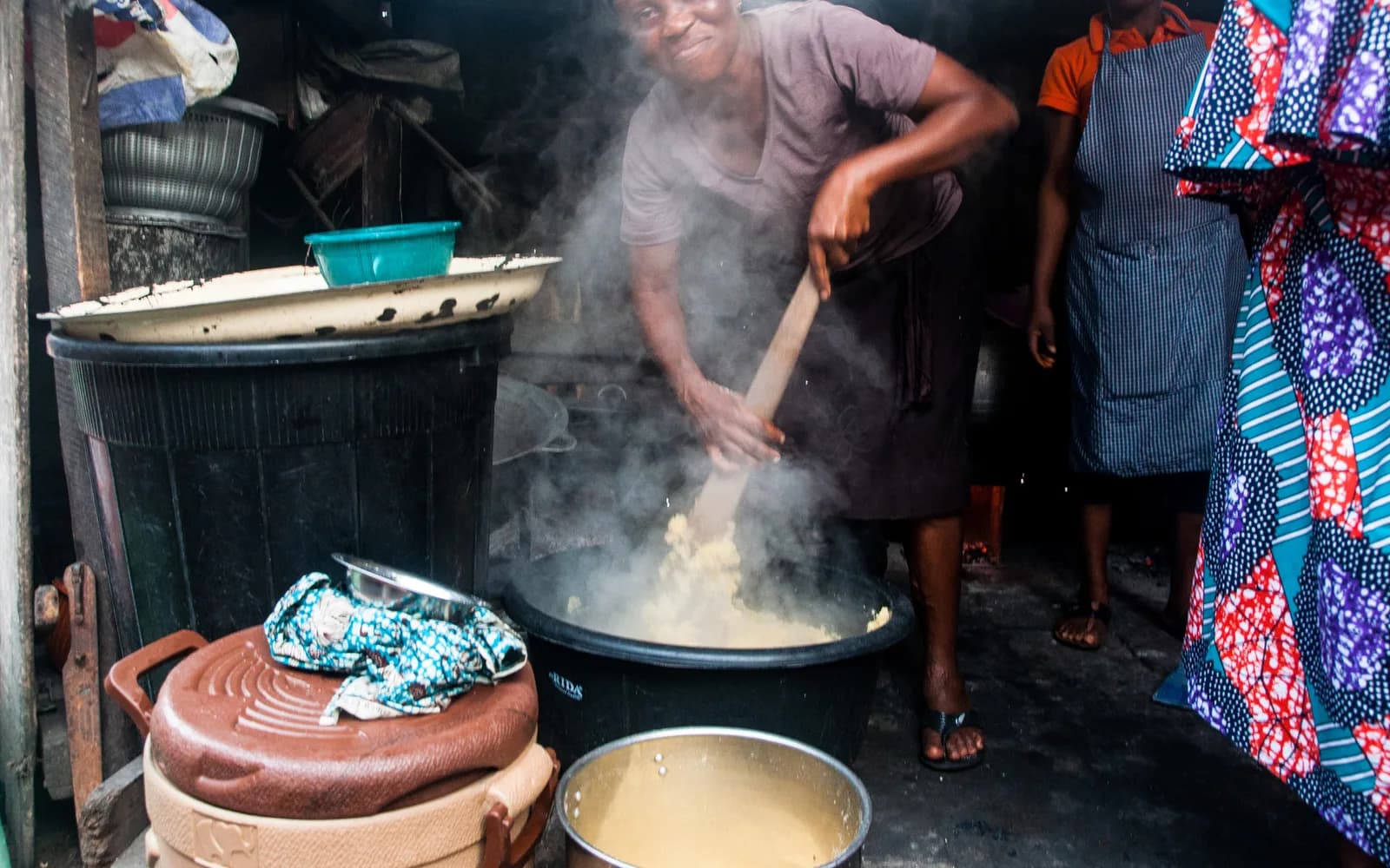 African food — Slow stews, smoky grains, and recipes carried through generations who cooked by feel, not by book.